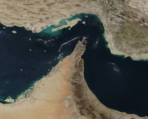 Selat Hormuz Dibuka Jumat, Trump Pastikan Jalur Minyak Dunia Kembali Normal