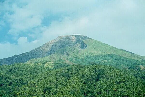 Gunung Karangetang Siap Erupsi! Ratusan Gempa Vulkanik Terekam, Badan Geologi Deteksi Pergerakan Magma ke Permukaan